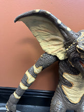 Load image into Gallery viewer, GREMLINS - EVIL GREMLIN PUPPET PROP