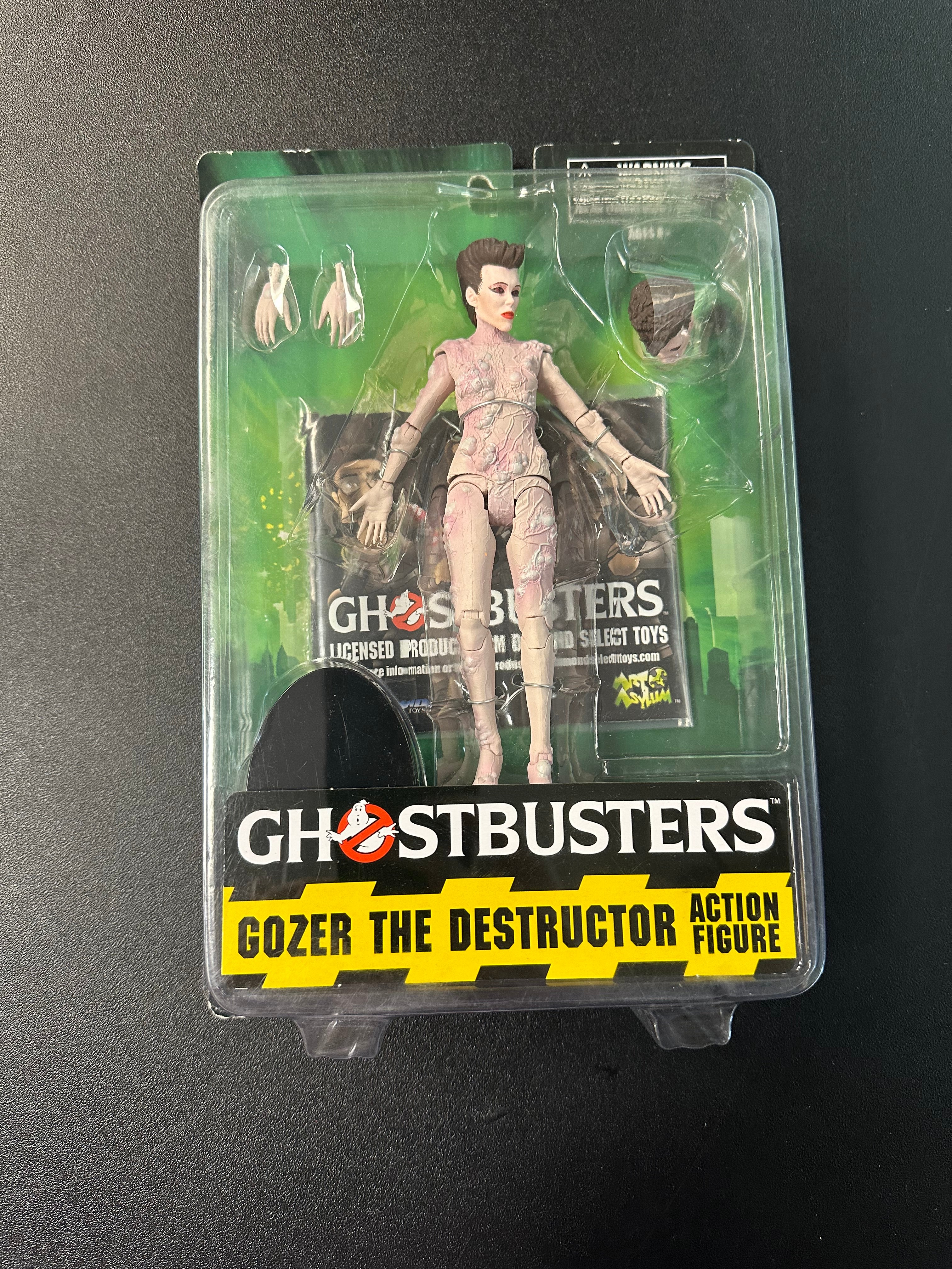 DIAMOND SELECT GHOSTBUSTERS GOZER THE DESTRUCTOR ACTION FIGURE
