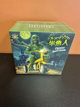 Load image into Gallery viewer, Super7 Universal Monsters Super Cycles Creature from Black Lagoon (Dark Green/Yellow)