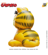 Load image into Gallery viewer, Boss Fight Studios Garfield 1:1 Scale Gigantic Figure Displayed