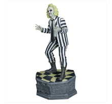 Load image into Gallery viewer, TOTS BEETLEJUICE 1:6 Scale Collectors Statue