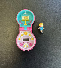 Load image into Gallery viewer, Bluebird 1994 Polly Pocket Watch Face Nonworking