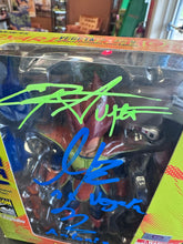 Load image into Gallery viewer, S.H.Figuarts DRAGONBALL Z VEGETA COLOR US 2014 CON SIGNED VOICE ACTORS NO COA