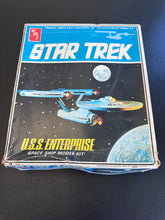 Load image into Gallery viewer, AMT Star Trek U.S.S. Enterprise Space Ship Model Kit Open Box S951