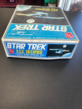 Load image into Gallery viewer, AMT Star Trek U.S.S. Enterprise Space Ship Model Kit Open Box S951