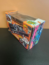 Load image into Gallery viewer, Polar Lights Batman TV 1966 Batmobile 1:25 Snap Model Kit