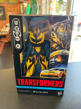 Load image into Gallery viewer, TRANSFORMERS Takara Tomy Studio Series Bumblebee