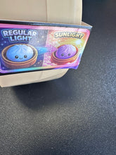 Load image into Gallery viewer, Fun Doh Color Changing (1) Mystery Dumpling Squishy Toy