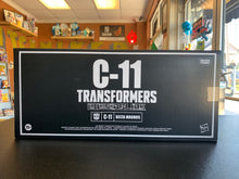 Load image into Gallery viewer, HASBRO TAKARA TOMY TRANSFORMERS C-11 Missing Link Delta Magnus