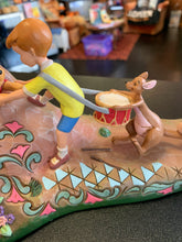 Load image into Gallery viewer, ENESCO Disney Traditions Winnie the Pooh & Friends Statue
