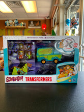 Load image into Gallery viewer, TRANSFORMERS X Scooby Doo Mysterious Prime & Automutt