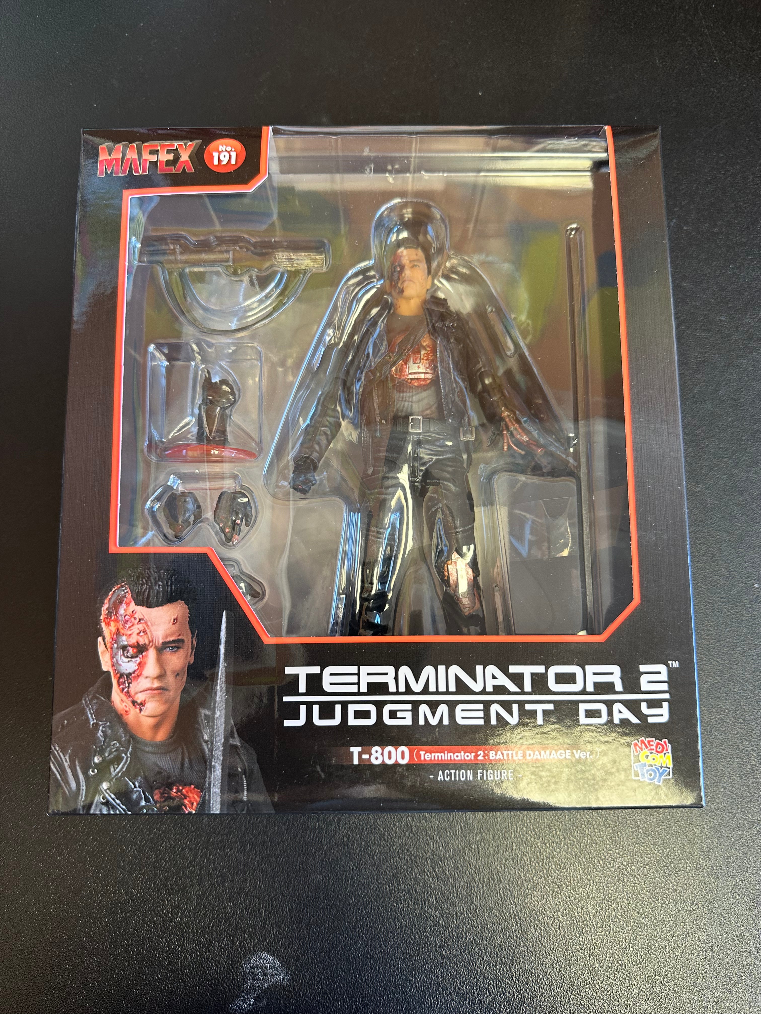 Miracle Action Figures (MAFEX) - Terminator 2 - T-800 (Battle