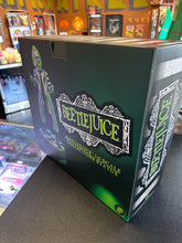 Load image into Gallery viewer, TOTS BEETLEJUICE 1:6 Scale Collectors Statue