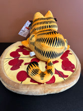 Load image into Gallery viewer, KIDROBOT Garfield Pizza Nap Time 16” Plush Set
