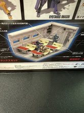 Load image into Gallery viewer, S.I.C. Denliner DX Set with bonus figure Preowned
