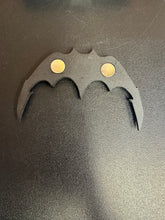 Load image into Gallery viewer, BATMAN(1989) BATARANG METAL BOTTLE OPENER