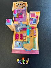Load image into Gallery viewer, Bluebird Toys Polly Pocket 1994 Hotel Villa Incomplete