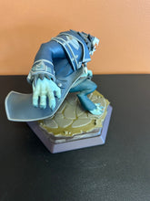 Load image into Gallery viewer, Blizzard Collectibles World of Warcraft Legends Greymame Statue Preowned