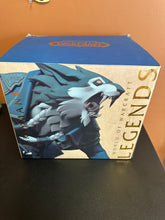 Load image into Gallery viewer, Blizzard Collectibles World of Warcraft Legends Greymame Statue Preowned