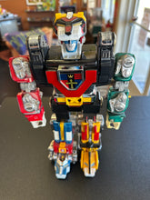 Load image into Gallery viewer, Matchbox Diecast 1981 Voltron GB-36 5 Lions Lionbot w/ Sword & Shield