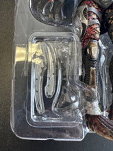 Load image into Gallery viewer, NECA ULTIMATE FUGITIVE PREDATOR FIGURE PREOWNED INCOMPLETE