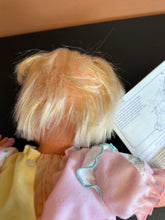 Load image into Gallery viewer, Tyco 1991 Ideal Nursery Twinkling Thumbelina Works!