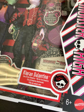 Load image into Gallery viewer, MATTEL MONSTER HIGH Spelldon Cauldronello and Kieran Valentine 2 Pack