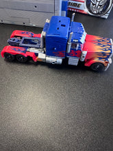 Load image into Gallery viewer, Hasbro Transformers Dark of the Moon Mechtech Ultimate Optimus Prime Preowned Figure