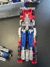 Load image into Gallery viewer, Hasbro Transformers Dark of the Moon Mechtech Ultimate Optimus Prime Preowned Figure