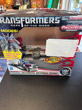 Load image into Gallery viewer, Hasbro Transformers Dark of the Moon Mechtech Ultimate Optimus Prime Preowned Figure