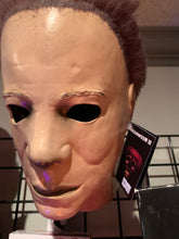 Load image into Gallery viewer, HALLOWEEN II - DELUXE MICHAEL MYERS MASK VERSION 2