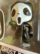 Load image into Gallery viewer, FUNKO POP SCREAM GHOST FACE 51 AUTENTIC BOX DAMAGE
