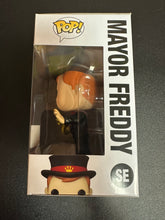 Load image into Gallery viewer, FUNKO POP FUNKOVILLE MAYOR FREDDY SE 3000 PCS SEE PICS
