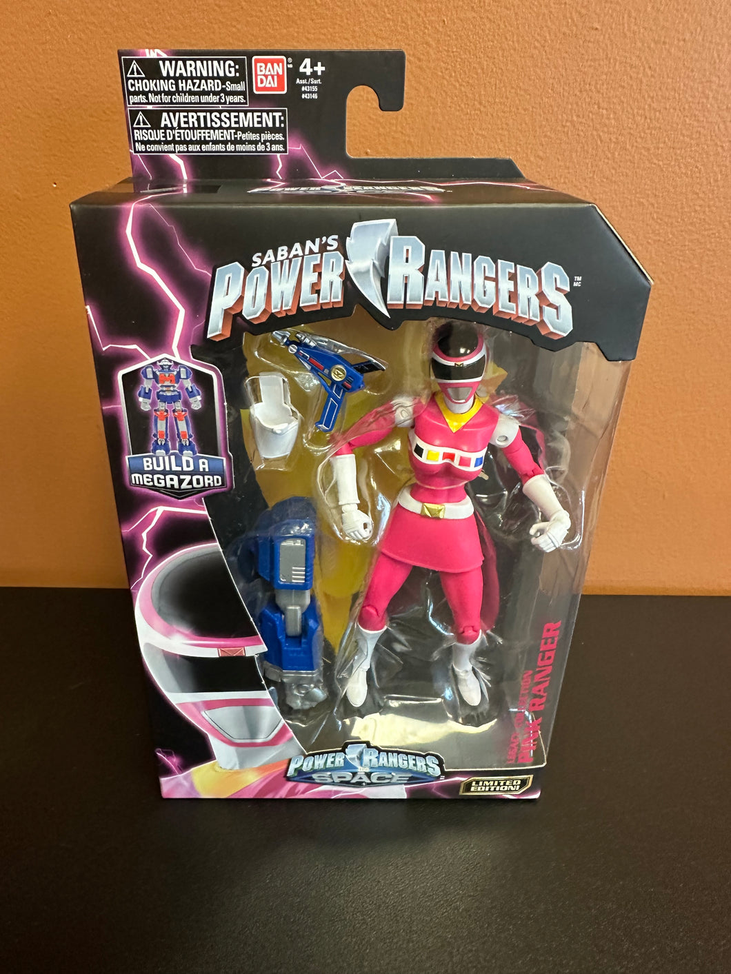 BANDAI SABAN’S POWER RANGERS IN SPAVCE LEGACY COLLECTION PINK RANGER FIGURE