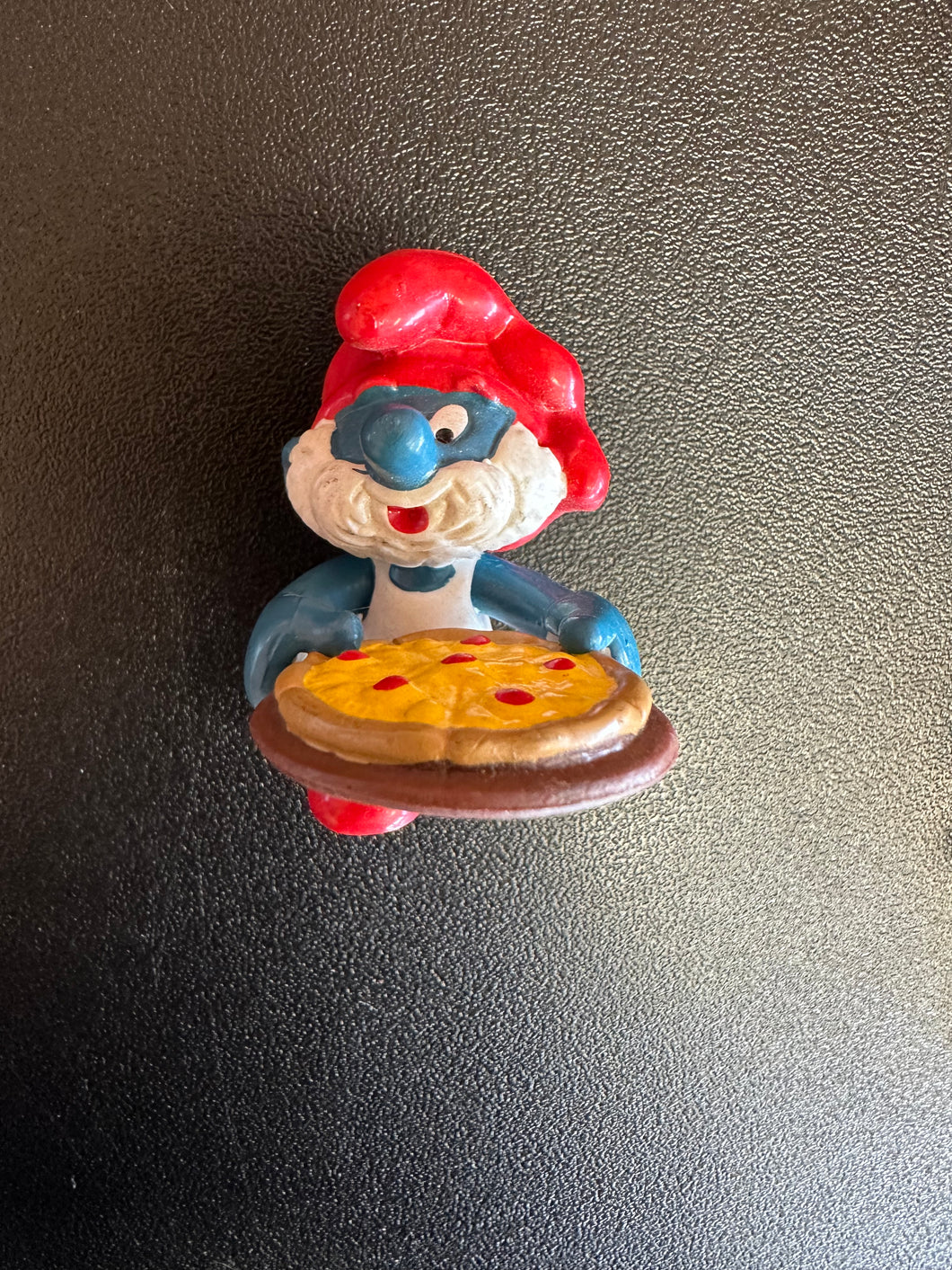 Schleich 1984 Peyo Pizza Papa Smurf  2” Figure