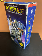 Load image into Gallery viewer, Sideshow Sixth Scale 2024 Beetlejuice 12” Figure
