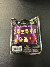 Load image into Gallery viewer, NIGHTMARE BEFORE CHRISTMAS FIGURAL SURPRISE BAG CLIP SERIES 8 Sealed
