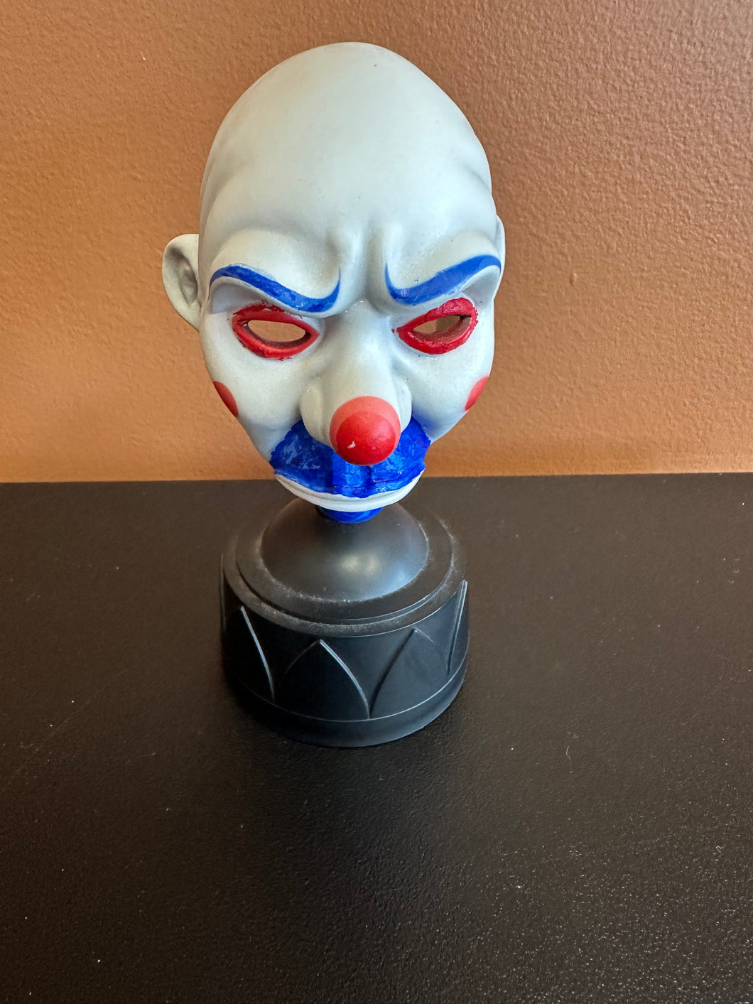 Batman The Dark Knight Clown Mask Mini Statue Preowned