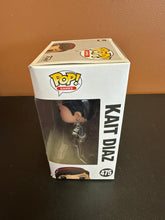 Load image into Gallery viewer, FUNKO POP GEARS OF WAR KAIT DIAZ 475 BOX DMG
