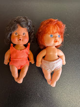 Load image into Gallery viewer, Kenner Berry Babies 1984 Strawberry Shortcake &amp; Orange Blossom Set of 2 Preowned
