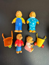 Load image into Gallery viewer, McDonald’s Berenstain Bears Toy Set of 4 Preowned Incomplete
