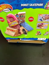 Load image into Gallery viewer, Hot Wheels Skate Tony Hawk Donut Skatepark with Finger Board OPEN BOX
