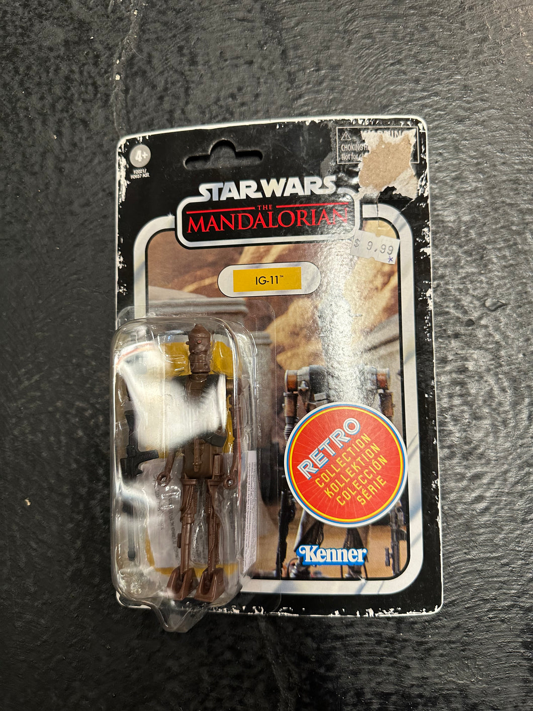 KENNER STAR WARS RETRO THE MANDALORIAN IG-11 CARD DAMAGE