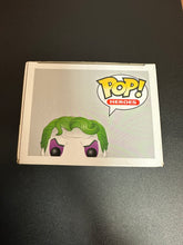 Load image into Gallery viewer, FUNKO POP BATMAN THE DARK KNIGHT RETURNS THE JOKER PX 116 BOX DAMAGE
