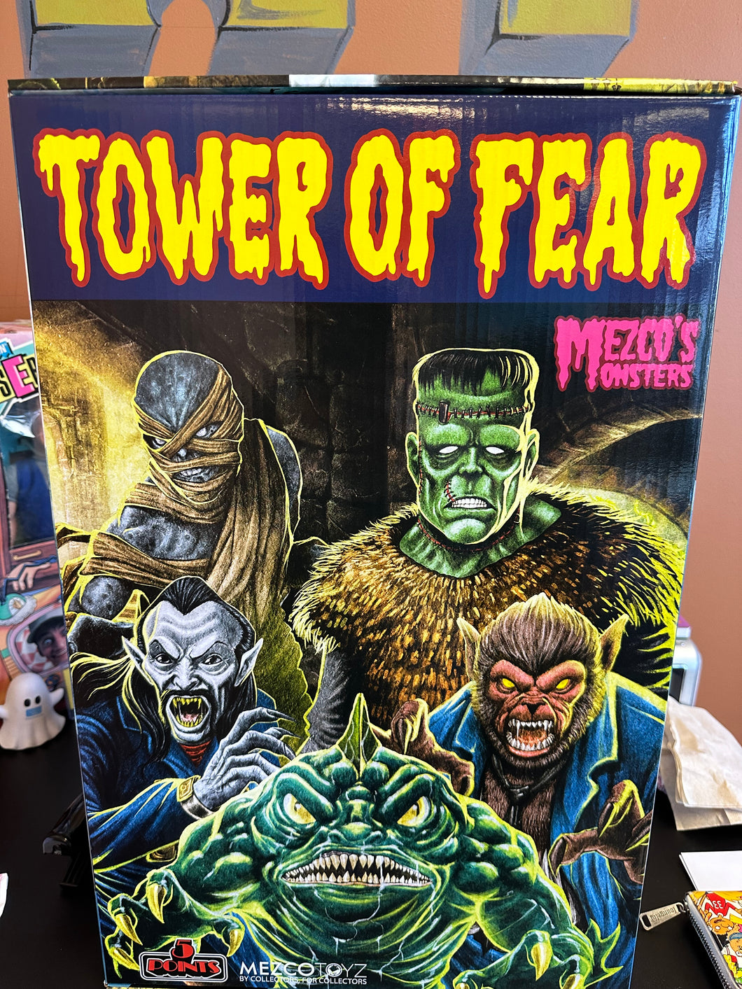 Mezco’s Monsters Tower Fear 5 Points Action Figures Playset