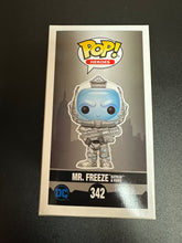 Load image into Gallery viewer, FUNKO POP BATMAN &amp; ROBIN MR. FREEZE 342
