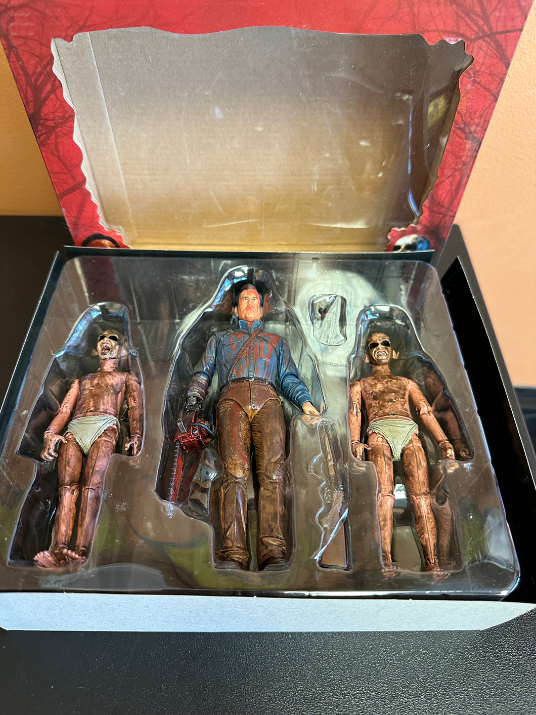 NECA STARZ SERIES ASH VS EVIL DEAD BLOODY ASH FACES DEMON SPAWN PREOWNED FIGURES