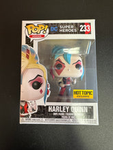 Load image into Gallery viewer, FUNKO POP DC HEROES HARLEY QUINN HOT TOPIC 233
