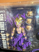 Load image into Gallery viewer, S.H.Figuarts DRAGONBALL Z SON GOKU  &amp; SON GOHAN SIGNED STEPHANIE NADOLNY NO COA
