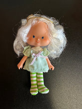 Load image into Gallery viewer, Strawberry Shortcake 1981 Angel Cake Preowned Doll
